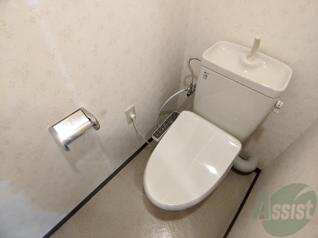 トイレ　人気のバストイレ別のお部屋です。嬉しいですね～。