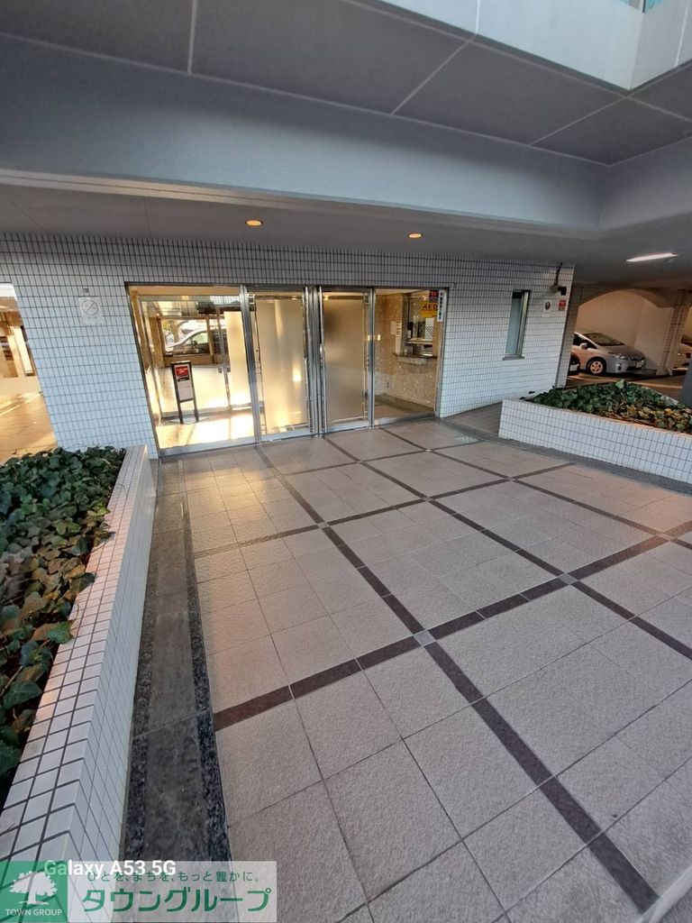 エントランス　エントランス