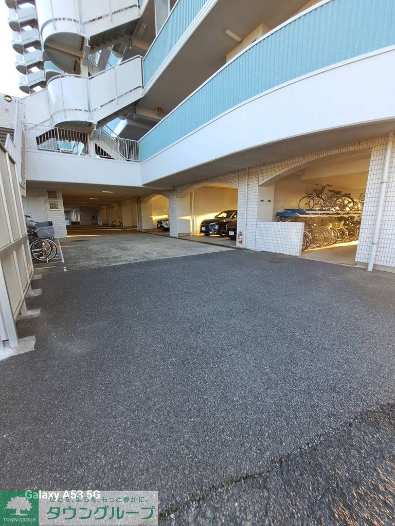 駐車場　駐車場