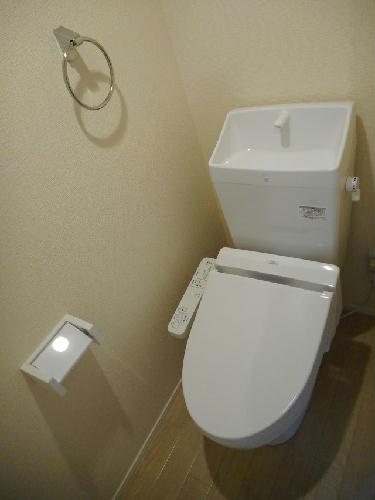 トイレ　温水洗浄便座