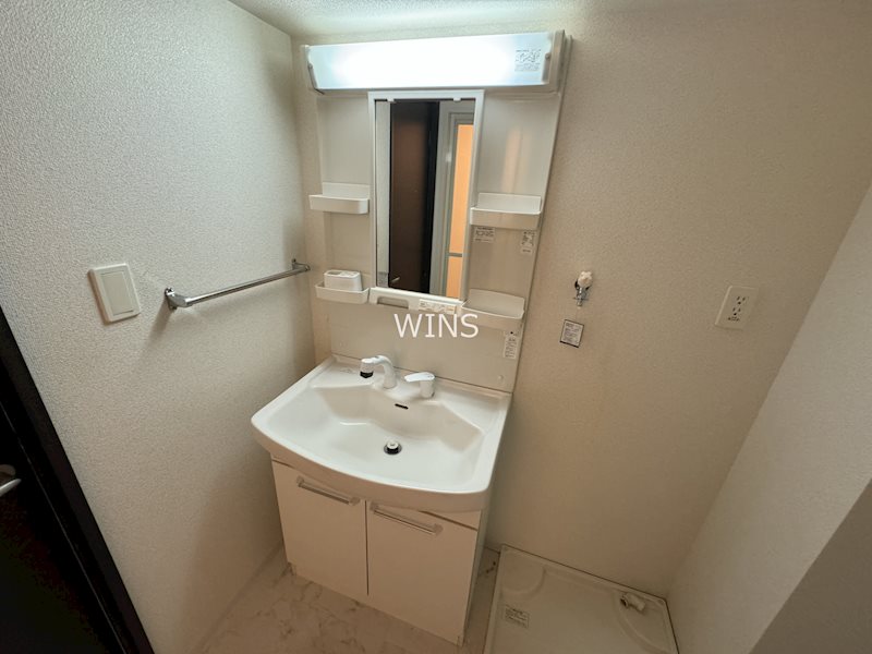 洗面設備　別部屋参考写真です
