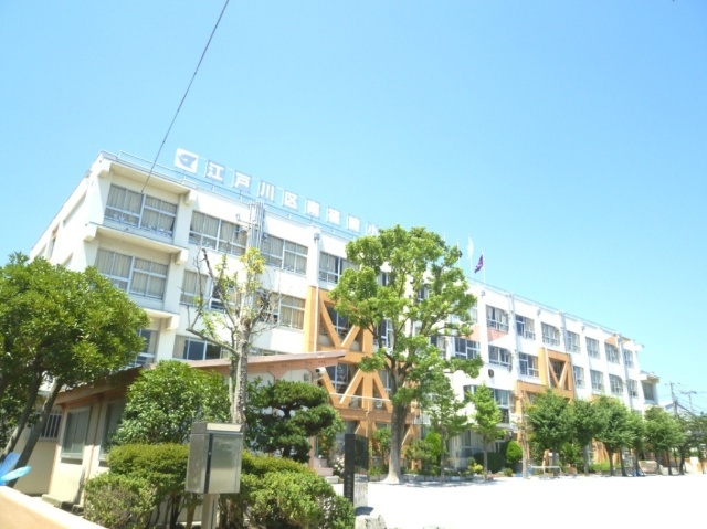 小学校　江戸川区立南篠崎小学校（小学校）まで745m