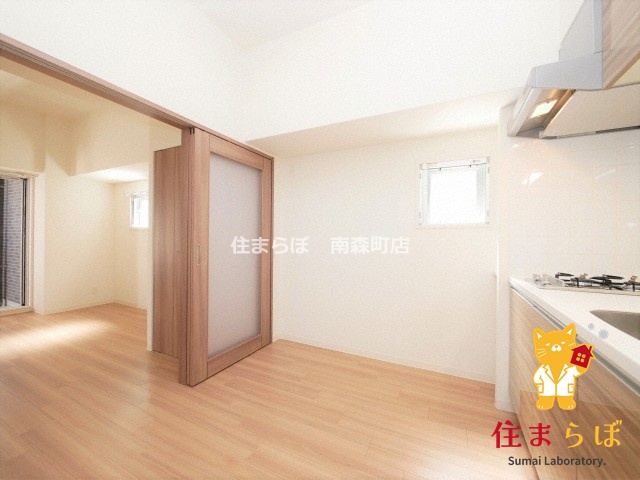 居室・リビング　「“合う暮らし”を、LINEで一緒に描こう。」