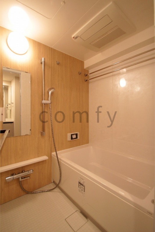 バス・シャワールーム　バスルーム