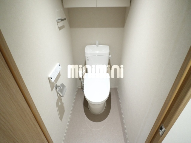 トイレ　別号室参考写真です