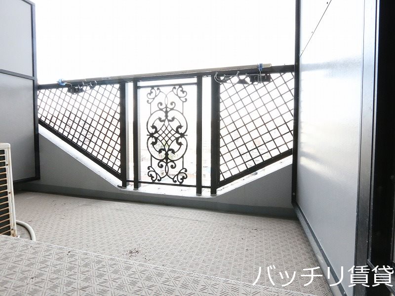 バルコニー　画像は別号数の為、現状優先となります。