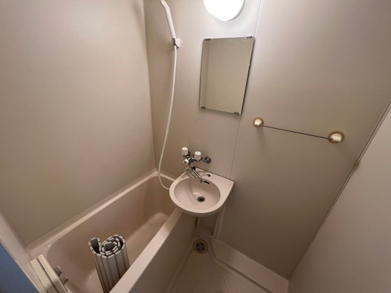 バス・シャワールーム　※別号室の写真です