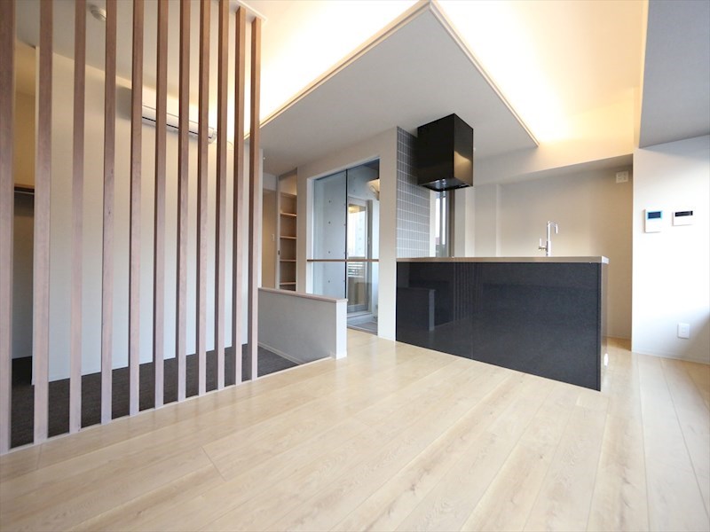 居室・リビング　ＬＤＫ11.6帖　洋室3.5帖　つなげても仕切っても使えます