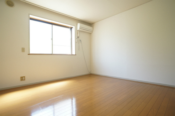その他部屋・スペース　出窓付きの明るいお部屋