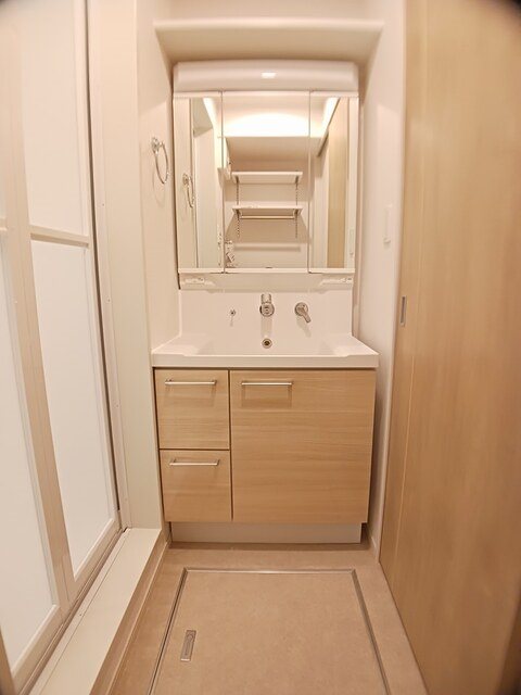 洗面設備　洗髪洗面化粧台