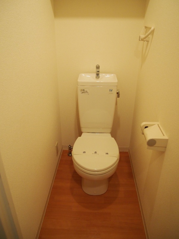 トイレ　清潔感のあるトイレですね