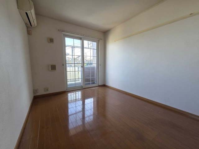 居室・リビング　同建物別部屋 現況優先