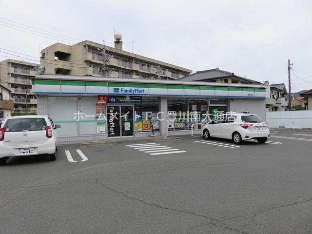 コンビニ　ファミリーマート豊橋東幸店（コンビニ）まで389m