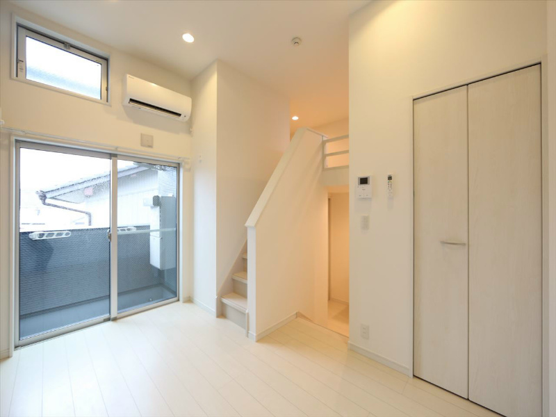 バルコニー　洋室5.1帖　ロフト5帖（収納でも部屋でも使えます）　イメー