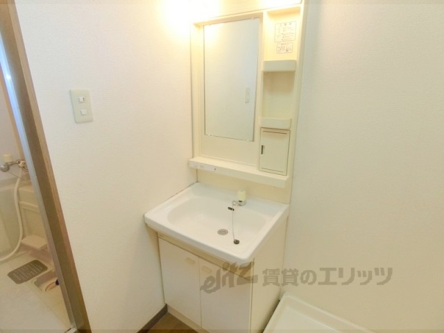 洗面設備　下部