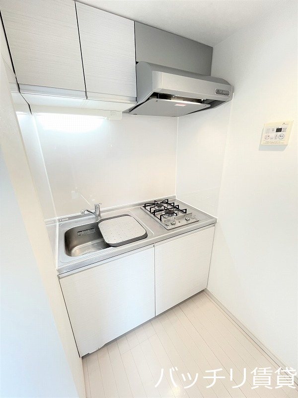 キッチン　画像は別号室タイプの為、現状を優先致します。