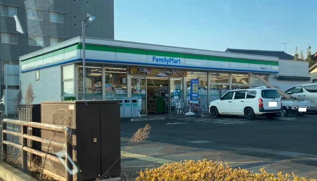 コンビニ　ファミリーマート長野栗田店（コンビニ）まで265m