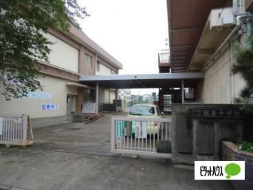 中学校　世田谷区立弦巻中学校（中学校）まで768m