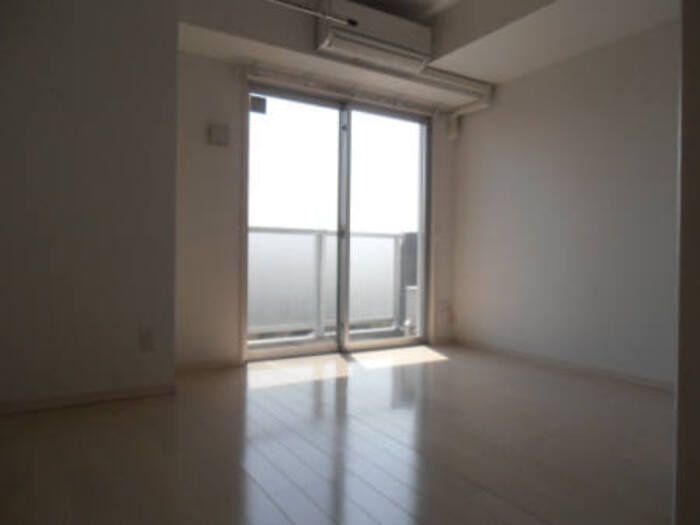 居室・リビング　☆明るい居間☆