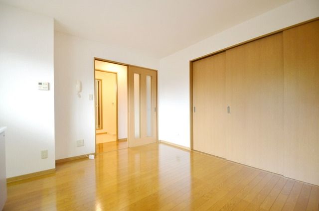 居室・リビング　別号室の写真になります