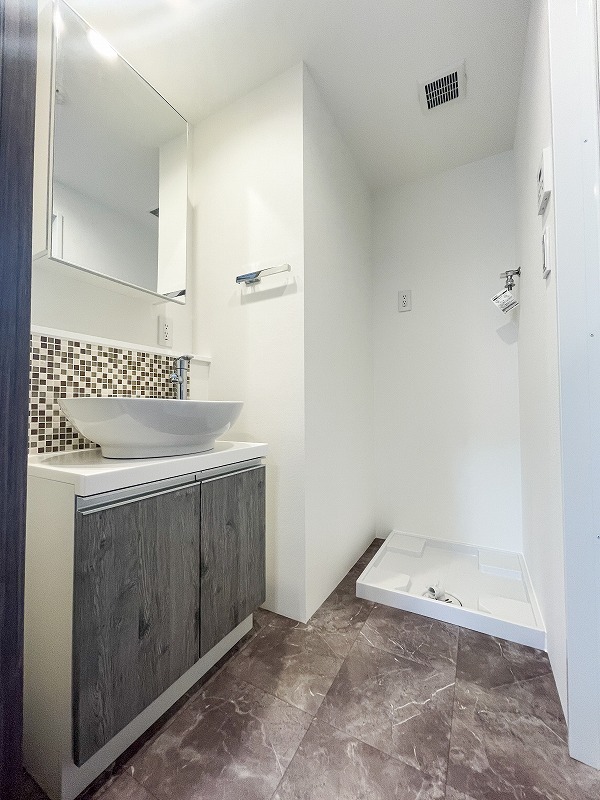 洗面設備　脱衣スペースもあります