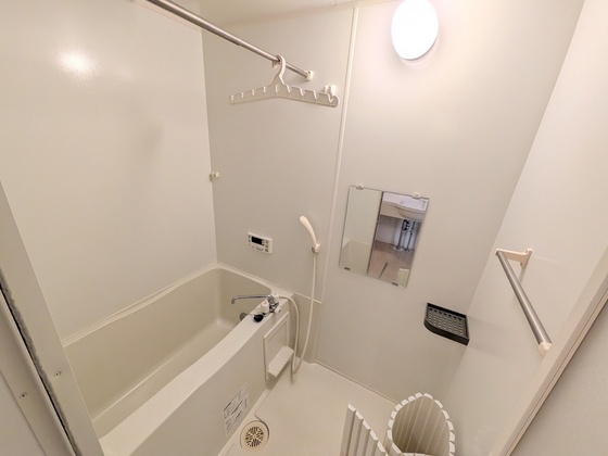 バス・シャワールーム　※別部屋の写真です