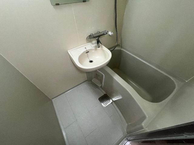 バス・シャワールーム　バス