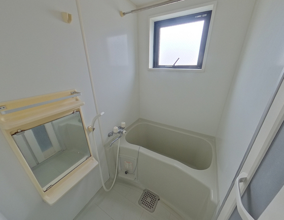 バス・シャワールーム　※他部屋のお写真になります