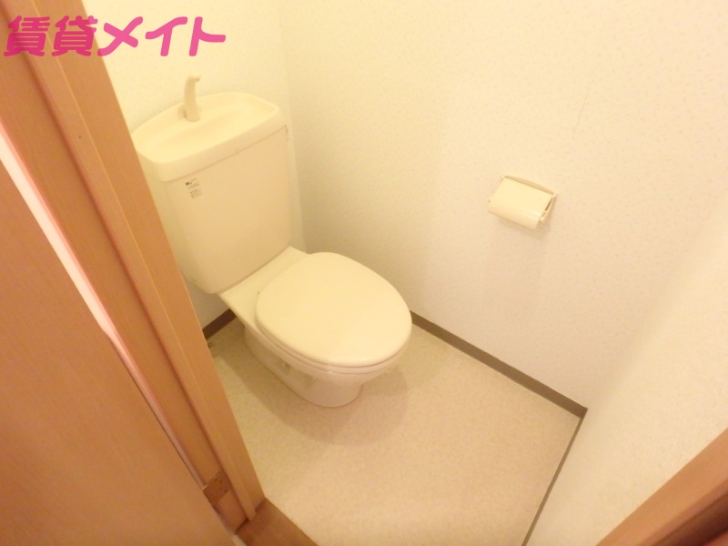 トイレ　同型参考写真