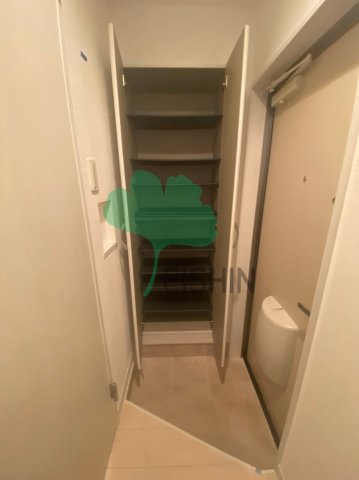 玄関　下駄箱もしっかりついてます！