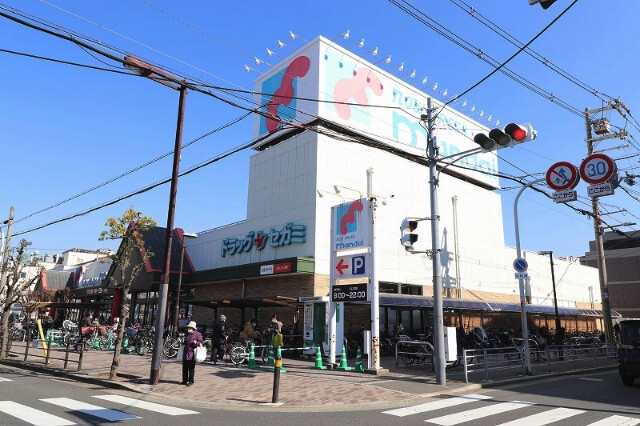 スーパー　万代巽北店（スーパー）まで879m