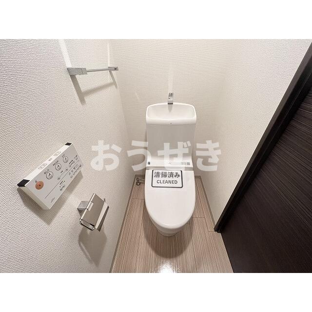 トイレ　温水洗浄便座付き♪