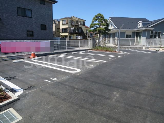 駐車場　敷地内駐車場