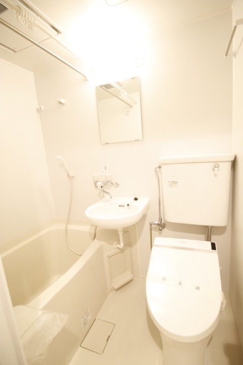 バス・シャワールーム　※他部屋参考写真