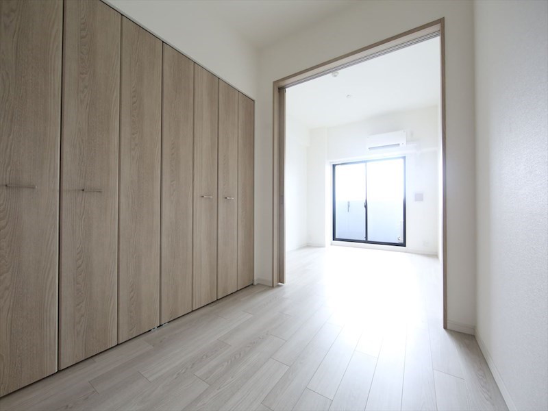 居室・リビング　洋室6.3帖　クローゼット付（収納充実してます）