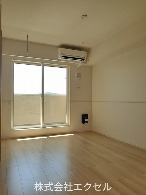 居室・リビング　エアコン付きです。