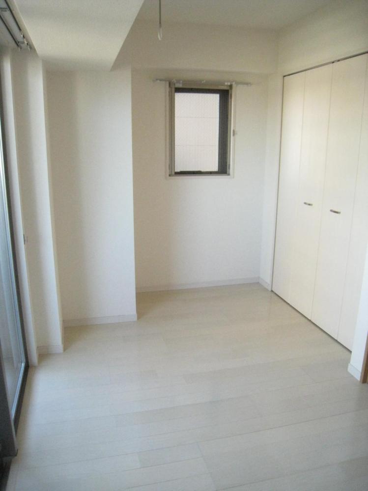 居室・リビング　反転タイプ