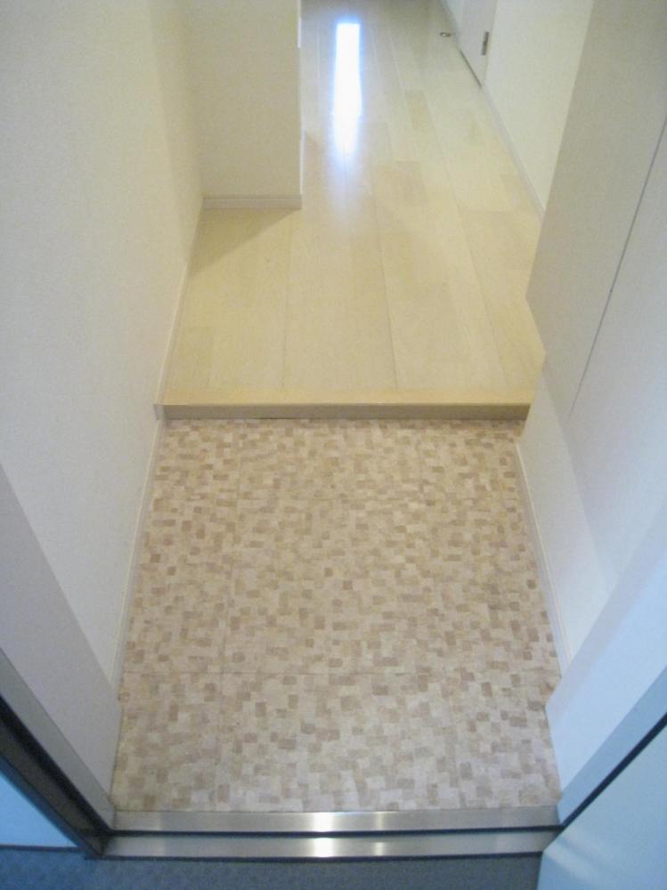 玄関　反転タイプ