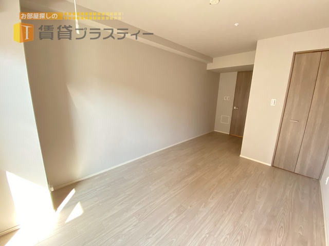 居室・リビング　日当たりも良いお部屋ですよ。