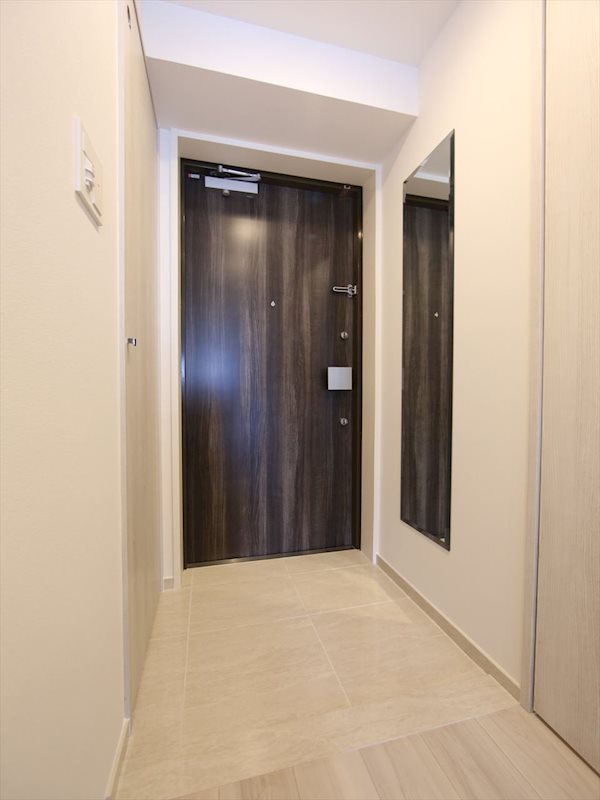 玄関　玄関　シューズボックス付（収納充実してます）