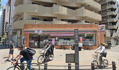 コンビニ　セブンイレブン 大阪江戸堀3丁目店（コンビニ）まで256m