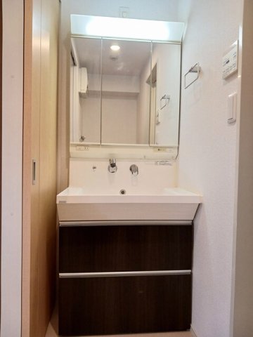 洗面設備　広い洗面スペース