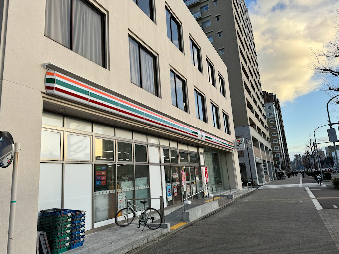 銀行　セブンイレブン 京都堀川三条店（銀行）まで240m