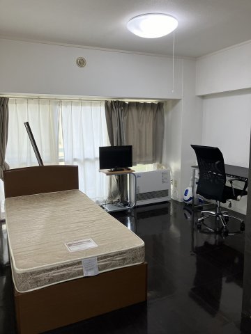 居室・リビング　室内