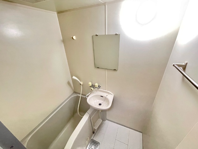 バス・シャワールーム　別部屋の写真