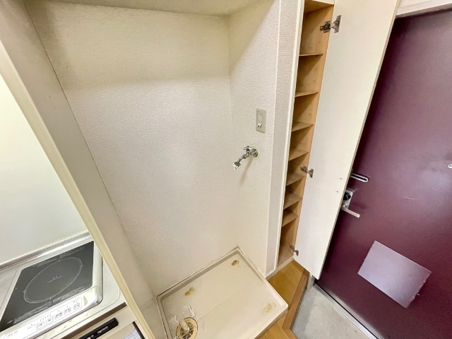 玄関　別部屋の写真