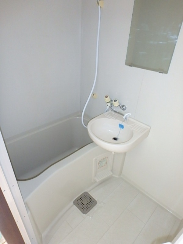 バス・シャワールーム　図面と現状に相違がある場合には現状を優先