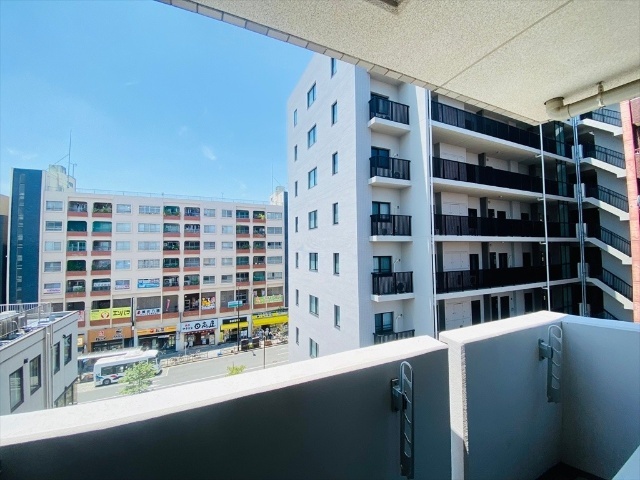 眺望　同一建物内６０５号室内装写真転載