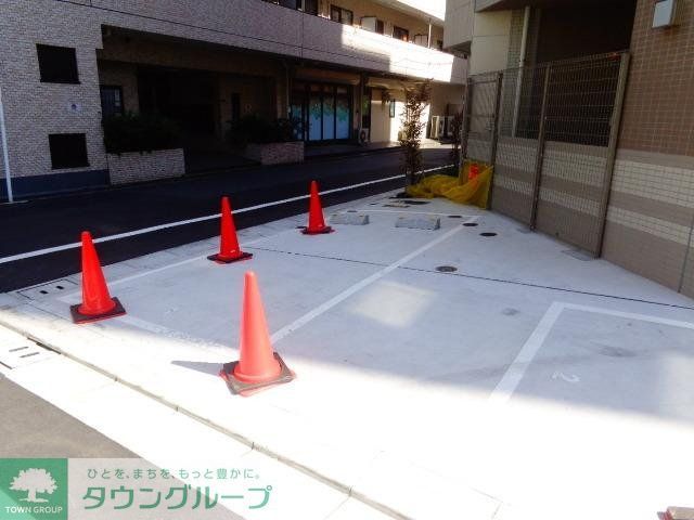 駐車場　駐車場