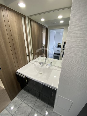 洗面設備　リーガル靱本町　独立洗面台